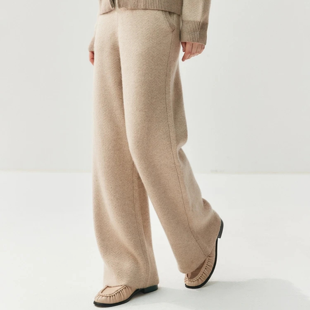 VELMAR | Damen Set aus Merinowolle – Zip Jacke & Weite Hose