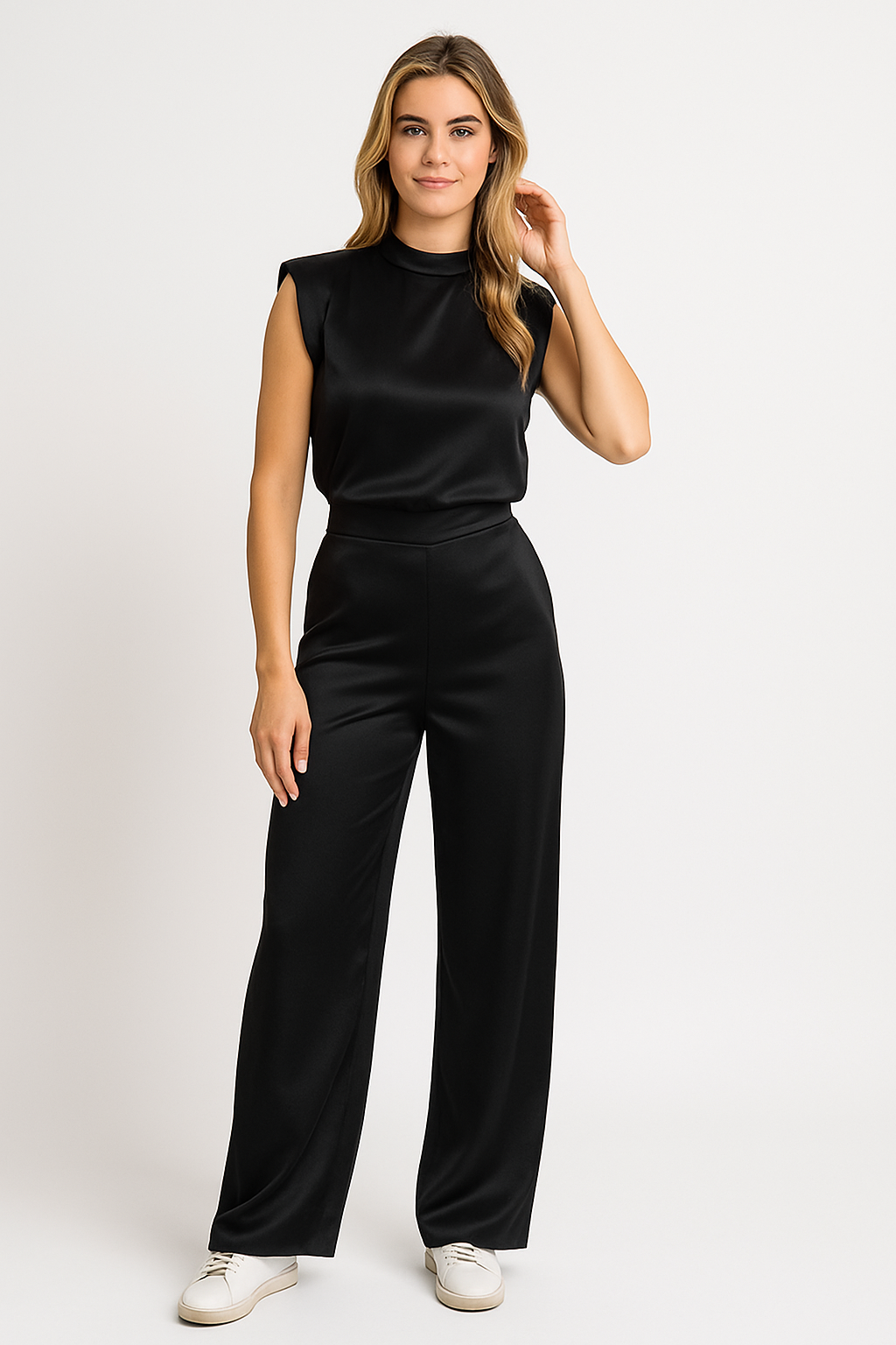 VELMAR | Damen Jumpsuit in Satin-Optik kaufen – Ärmellos, Weites Bein, Offener Rücken