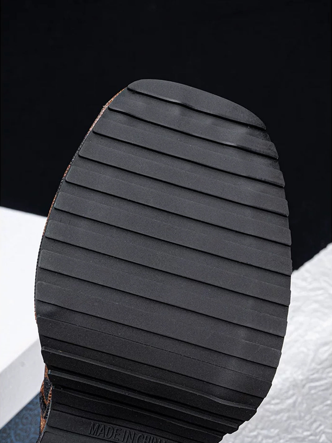 Lackleder Sneakers Unisex · Glänzendes Obermaterial · Mode Schuhe Schweiz