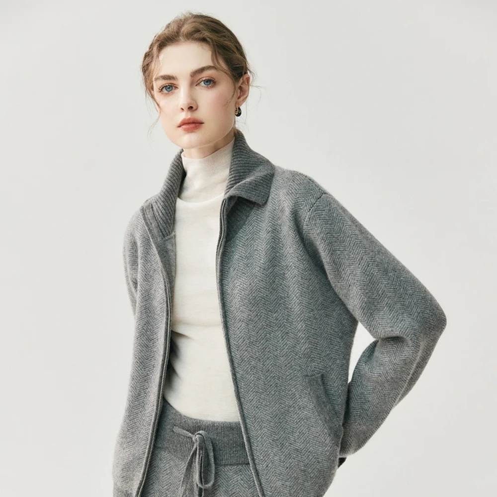 Velmar | Damen Set aus Merinowolle – Zip Jacke & Weite Hose